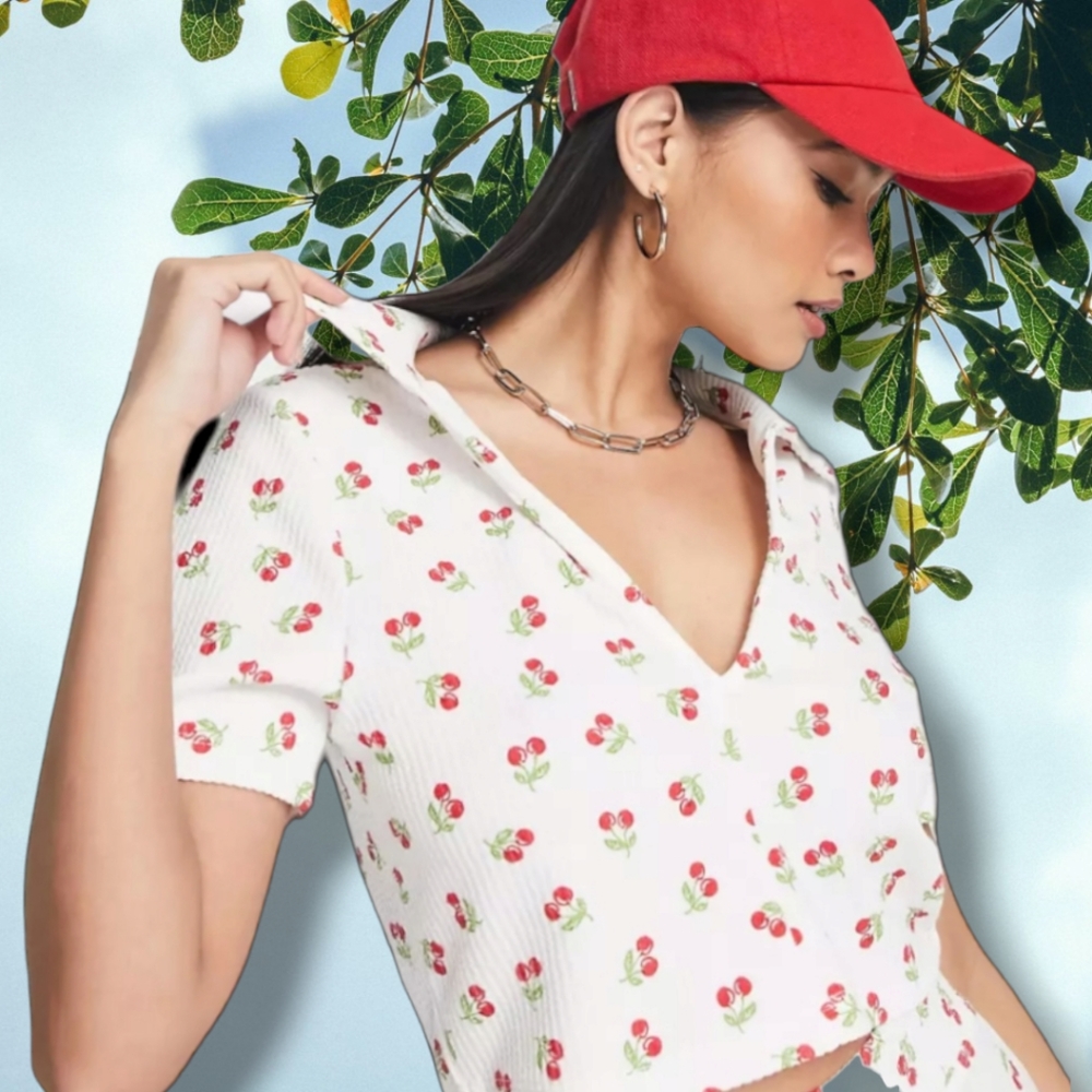 Top Shop Cherry 🍒 Print Collared Crop Top. Size L. NWT